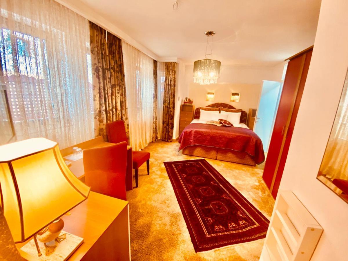 Halvat Guesthouse サラエヴォ エクステリア 写真
