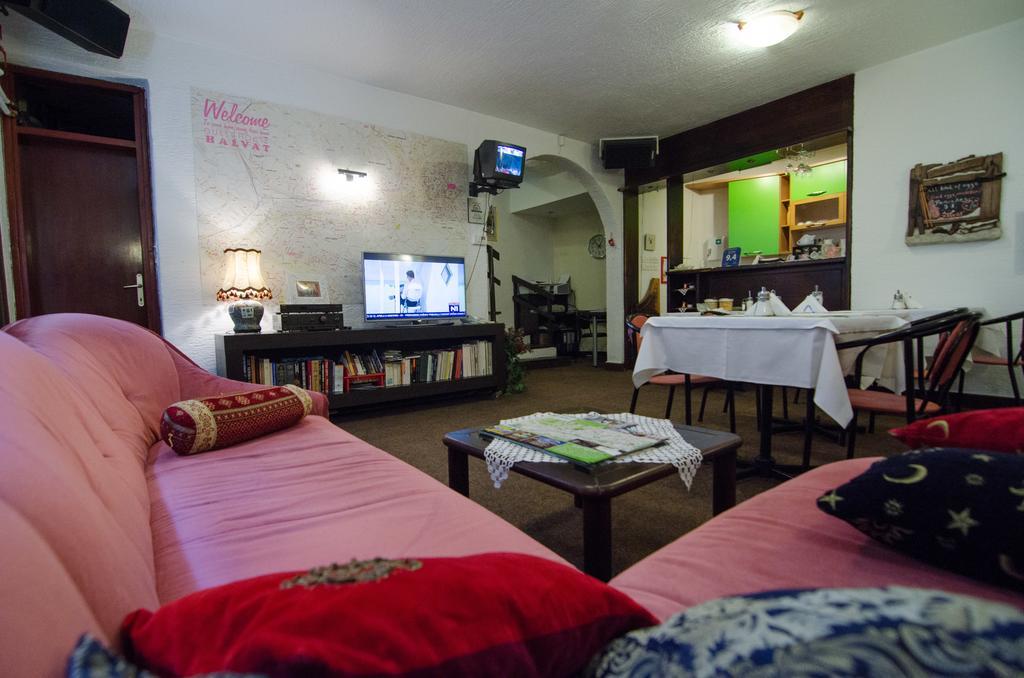 Halvat Guesthouse サラエヴォ エクステリア 写真