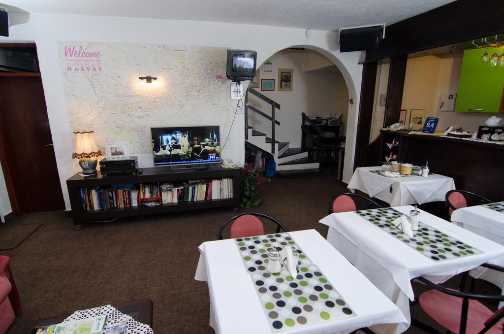 Halvat Guesthouse サラエヴォ エクステリア 写真